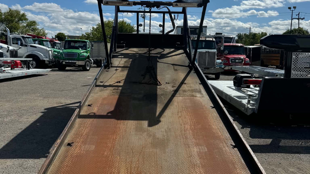 2021 FREIGHTLINER M2 EXTENDED CAB WITH 4 CAR CARRIER CARRIER - photo 5 of 7