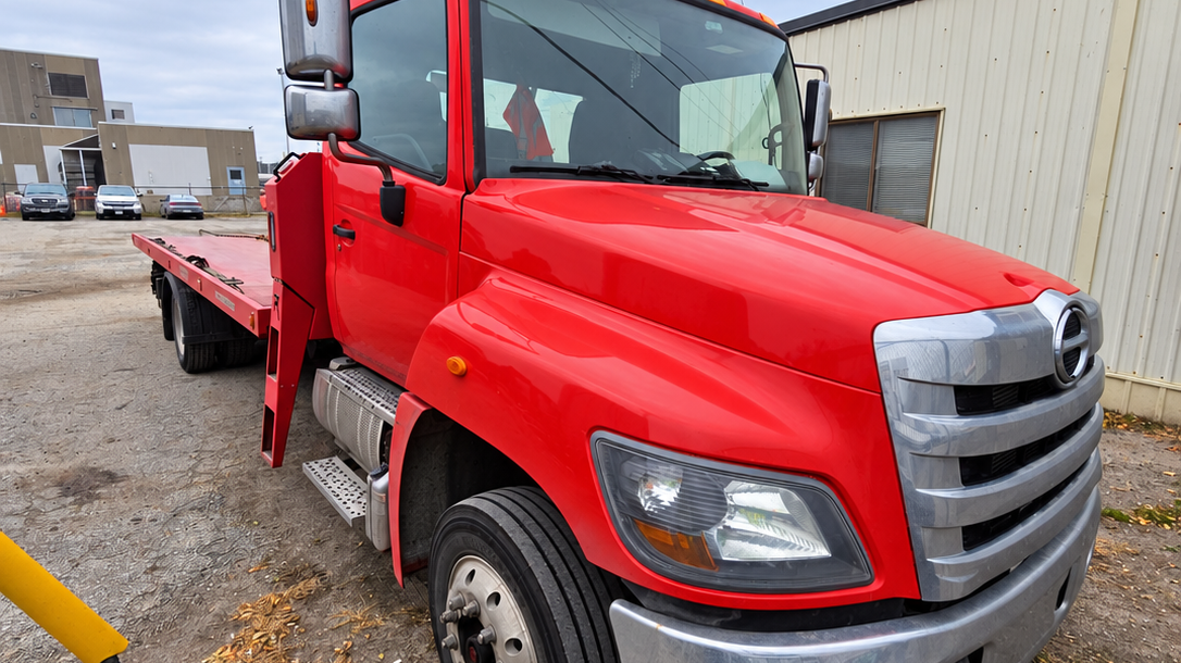 2018 HINO 368 WITH REKA CARRIER - photo 1 of 4