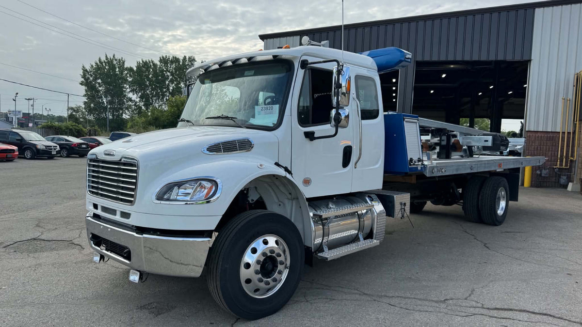 2026 FREIGHTLINER M2 EXTENDED CAB WITH CARRIER - photo 4 of 4