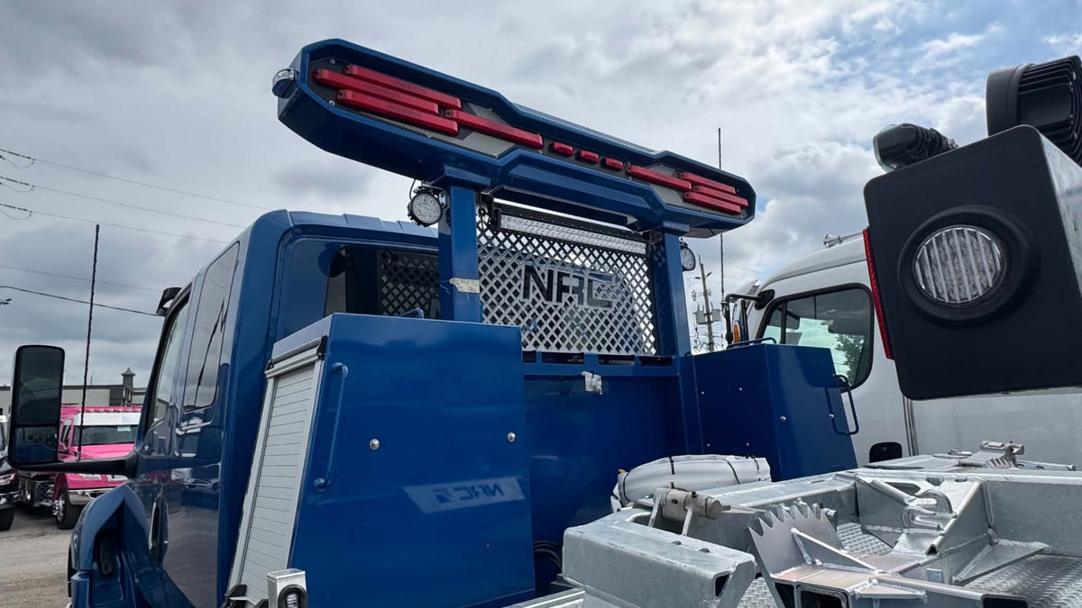 2026 INTERNATIONAL MV607 WITH 20TB 23' CARRIER - photo 4 of 5