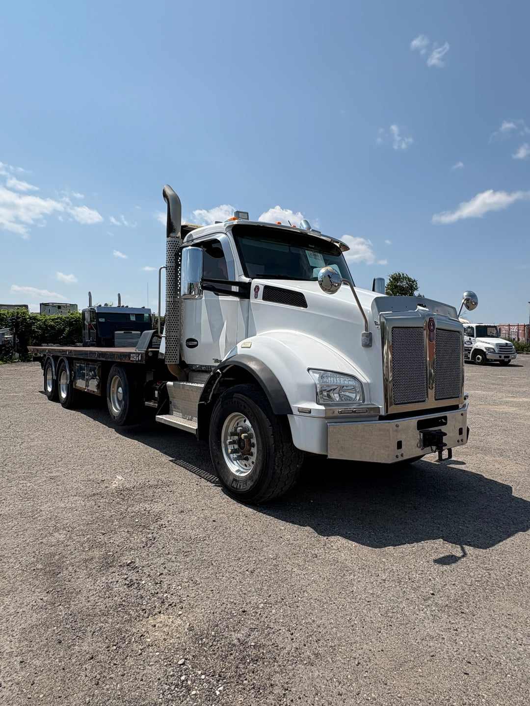 2016 KENWORTH T880 WITH 40TB CARRIER