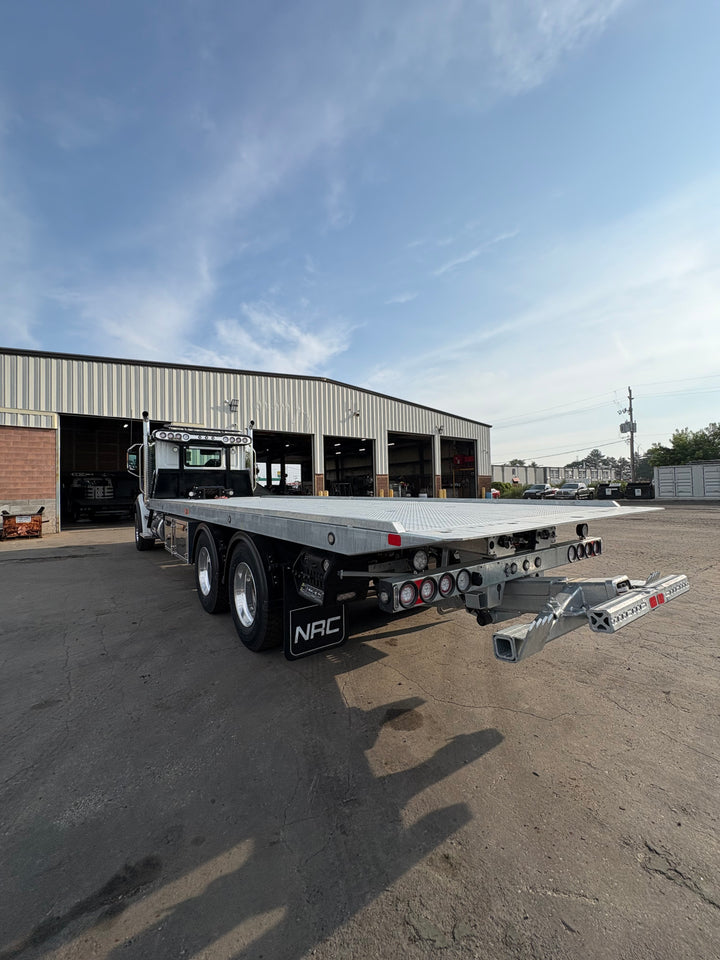 2025 WESTERN STAR 47X WITH 40TB CARRIER