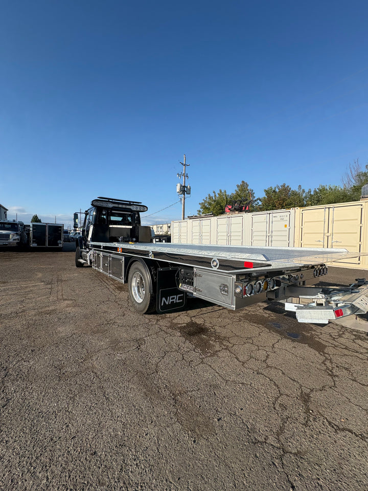 2026 FREIGHTLINER M2 106 WITH NRC 20TB CARRIER
