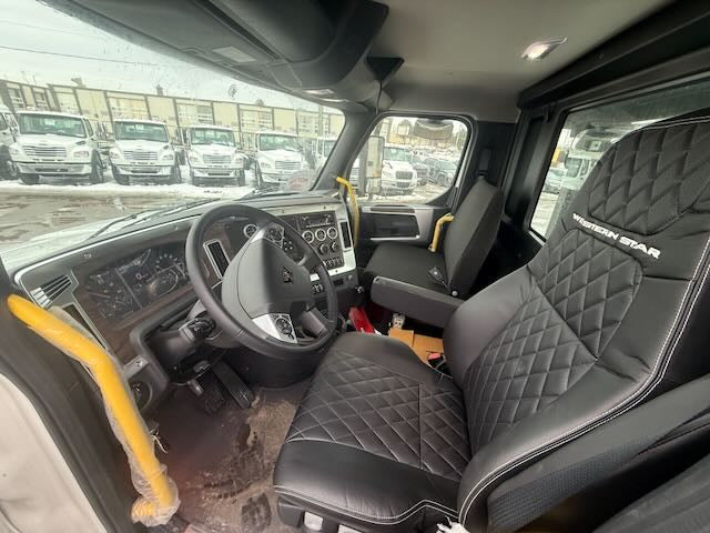 2025 WESTERN STAR 47X WITH 40TB CARRIER - 22518