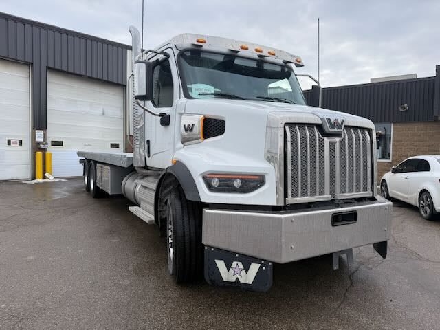 2025 WESTERN STAR 47X WITH 40TB CARRIER - 22518
