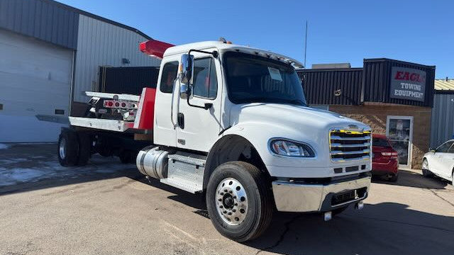 2026 FREIGHTLINER M2-PLUS WITH 20TB CARRIER - photo 1 of 6
