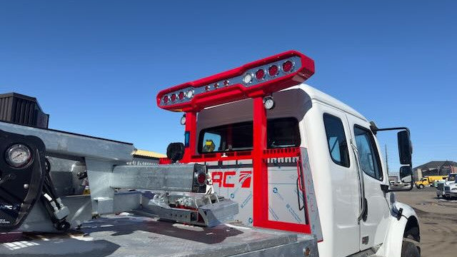 2026 FREIGHTLINER M2-PLUS WITH 20TB CARRIER - photo 3 of 6