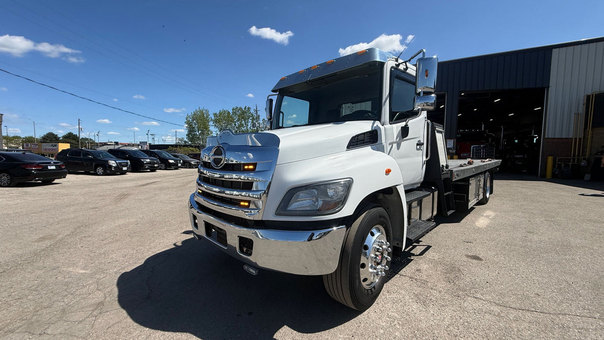 2020 HINO 338 WITH 20TB CARRIER - photo 3 of 8